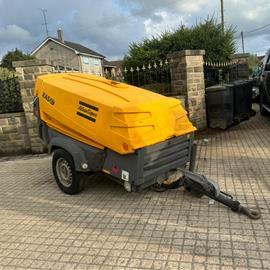 2014 Atlas Copco XAS67 130CFM Diesel Towbehind Compressor