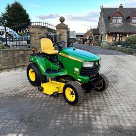 John Deere X748 4WD Ride On Mower